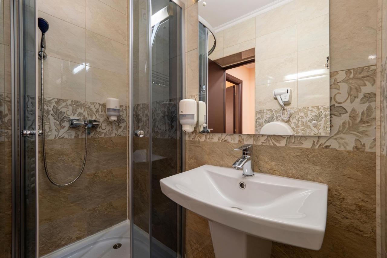 Hotel Orient Galati Bagian luar foto